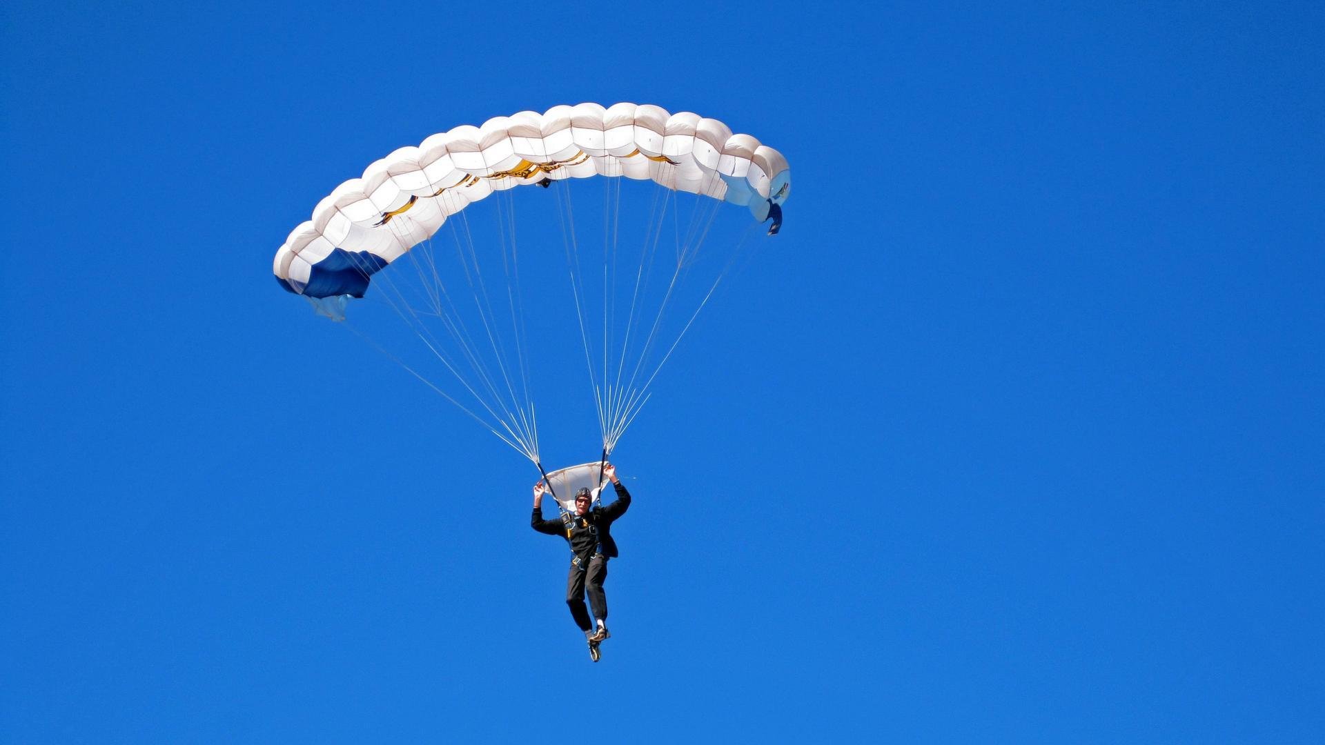 Faker遭遇三连败，IG教练面临压力！